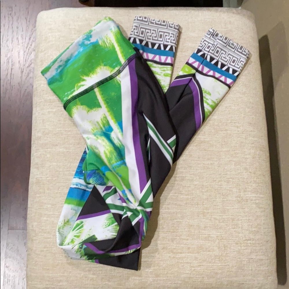 NWT Onzie Graphic Legging